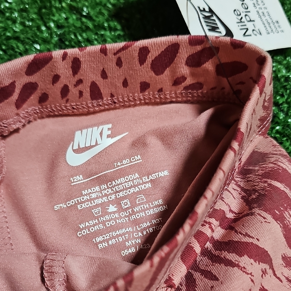 Nike Kids Patterned Pink Leggings - Picture 2 of 7